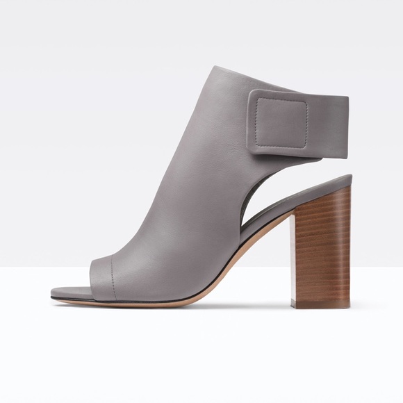 Vince Truffle Le Faye Leather Peep Toe Booties - Picture 4 of 10